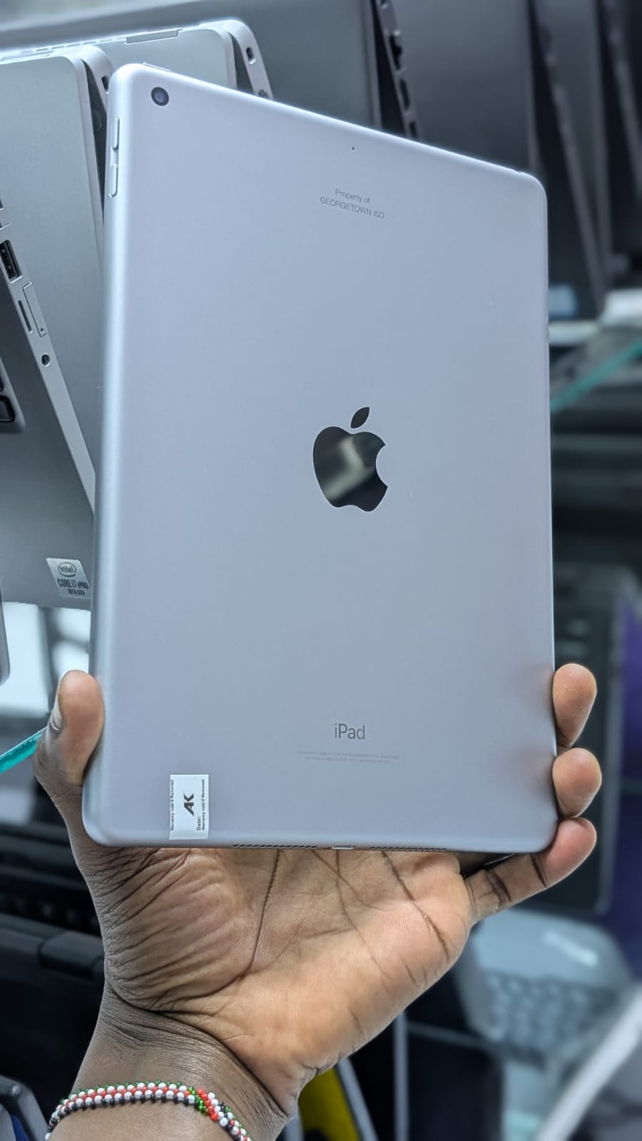 Apple iPad 5th Gen A1822 128GB Wi-Fi | ABELIAN Computers