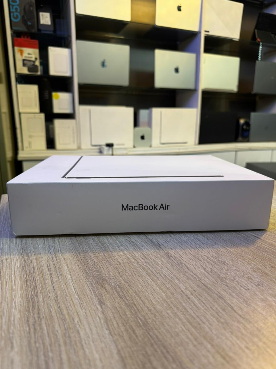Apple MacBook Air M4 2025 13" – Open Box