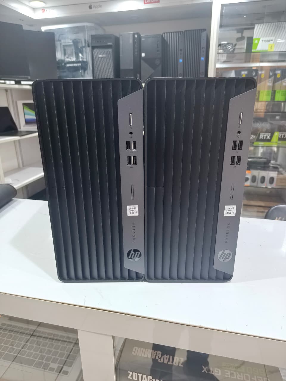 HP Prodesk 400 G7 ☑️Processor: 10th Generation ☑️Intel® Core™ i7-10700 ☑️Memory (RAM): 8GB DDR4 RAM.  ☑️Storage: 256GB M.2 SSD.  ☑️Graphics: Integrated Intel UHD Graphics