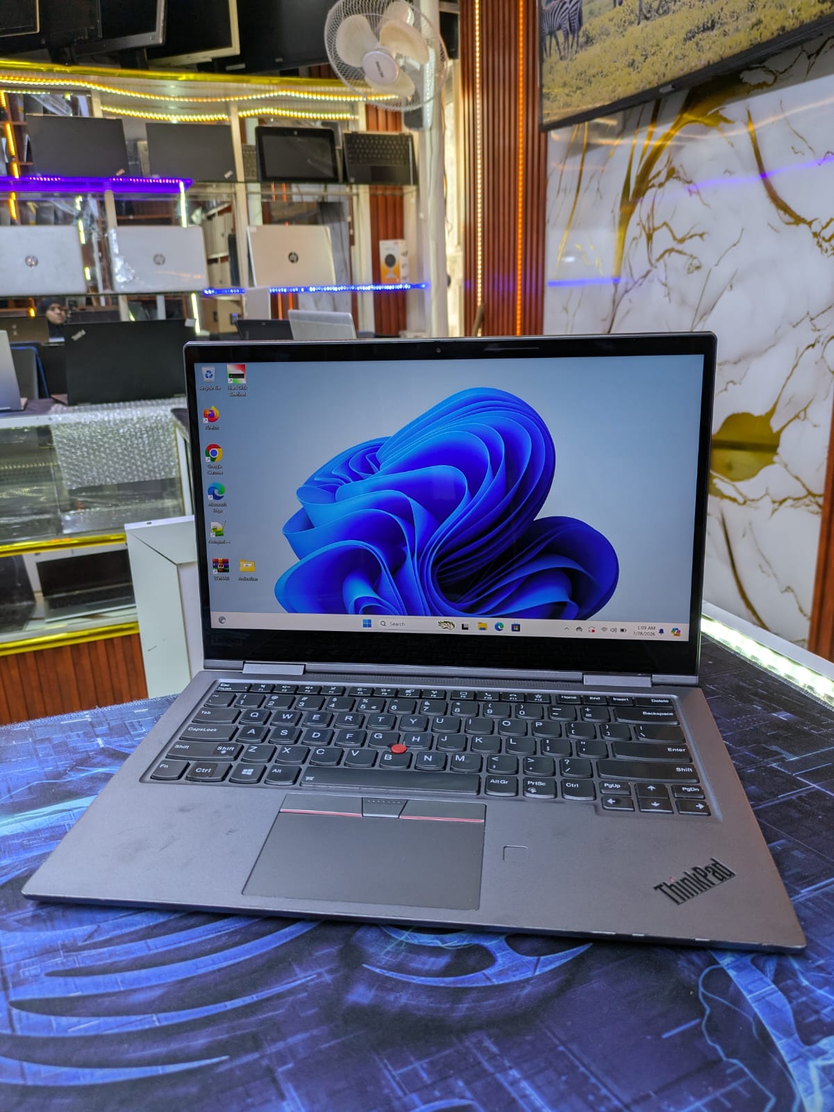 Lenovo ThinkPad X1 Yoga | Core i7 | 16GB RAM | 512GB SSD | 14" FHD 360° Touchscreen + Stylus | Silver