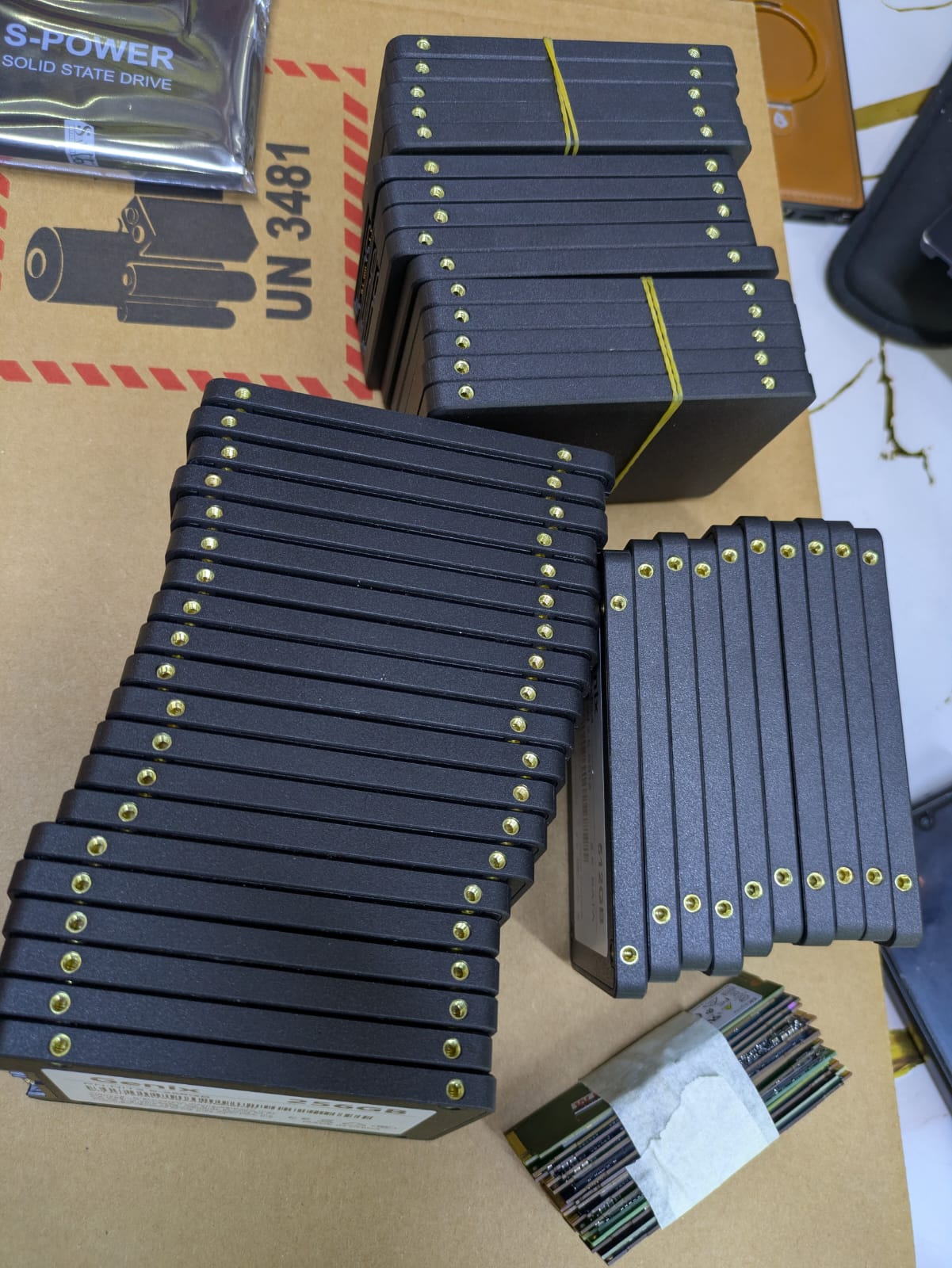 512GB 2.5" SATA SSD Genix