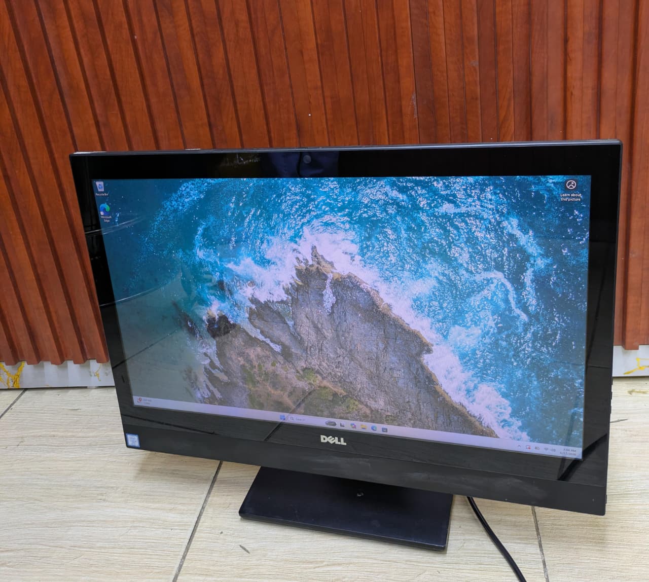 Dell OptiPlex 7450 All-in-One 24" FHD Touchscreen Core i5 7th Gen 8GB/256GB