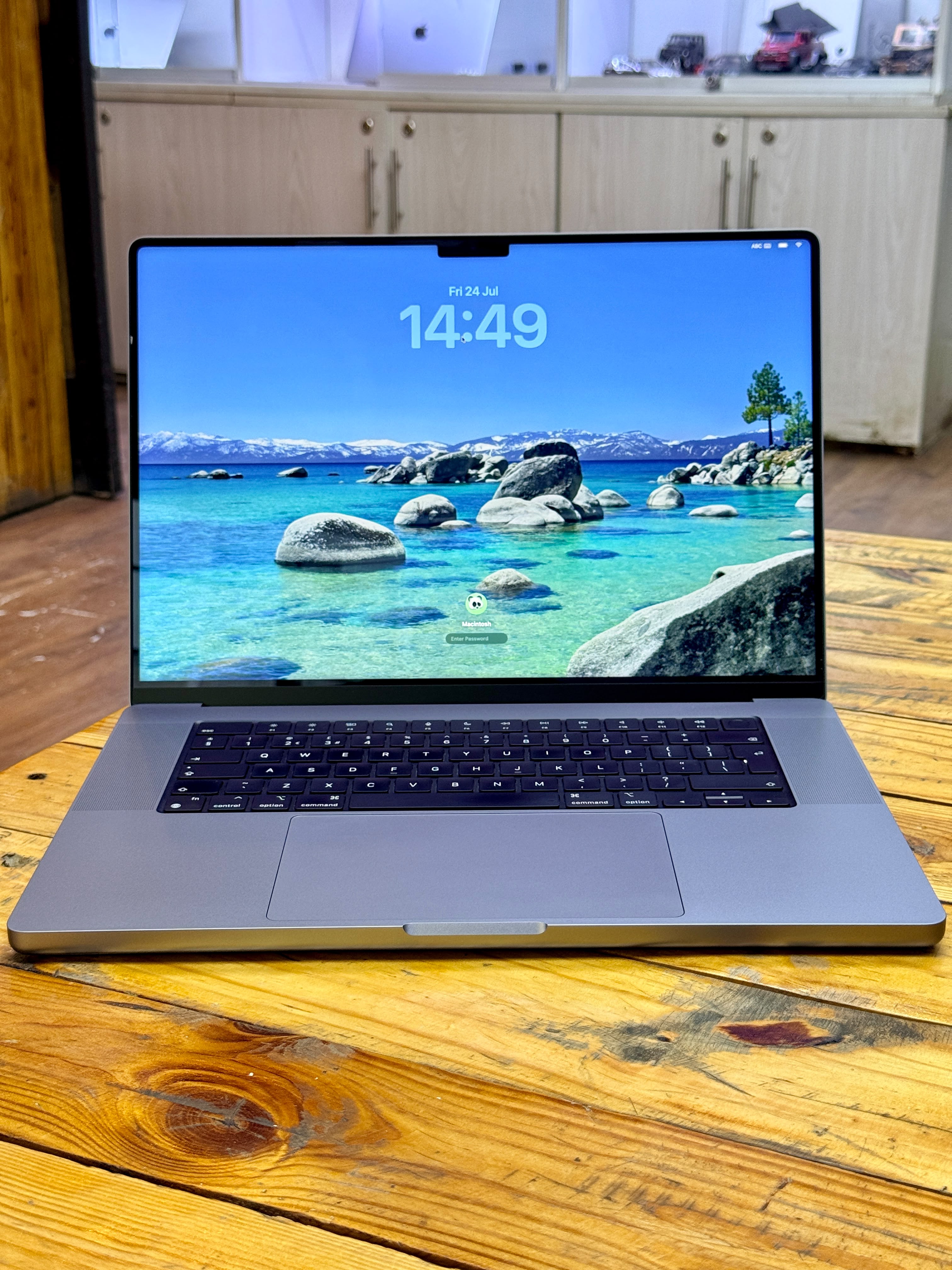 Apple MacBook Pro 2021 M1 Pro 16GB RAM 512GB SSD