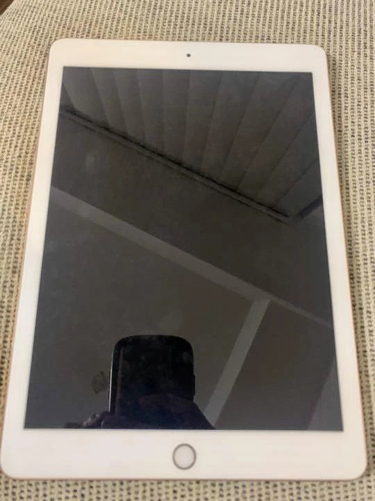 Apple iPad 6th Gen (A1893) – 128GB | WiFi Only