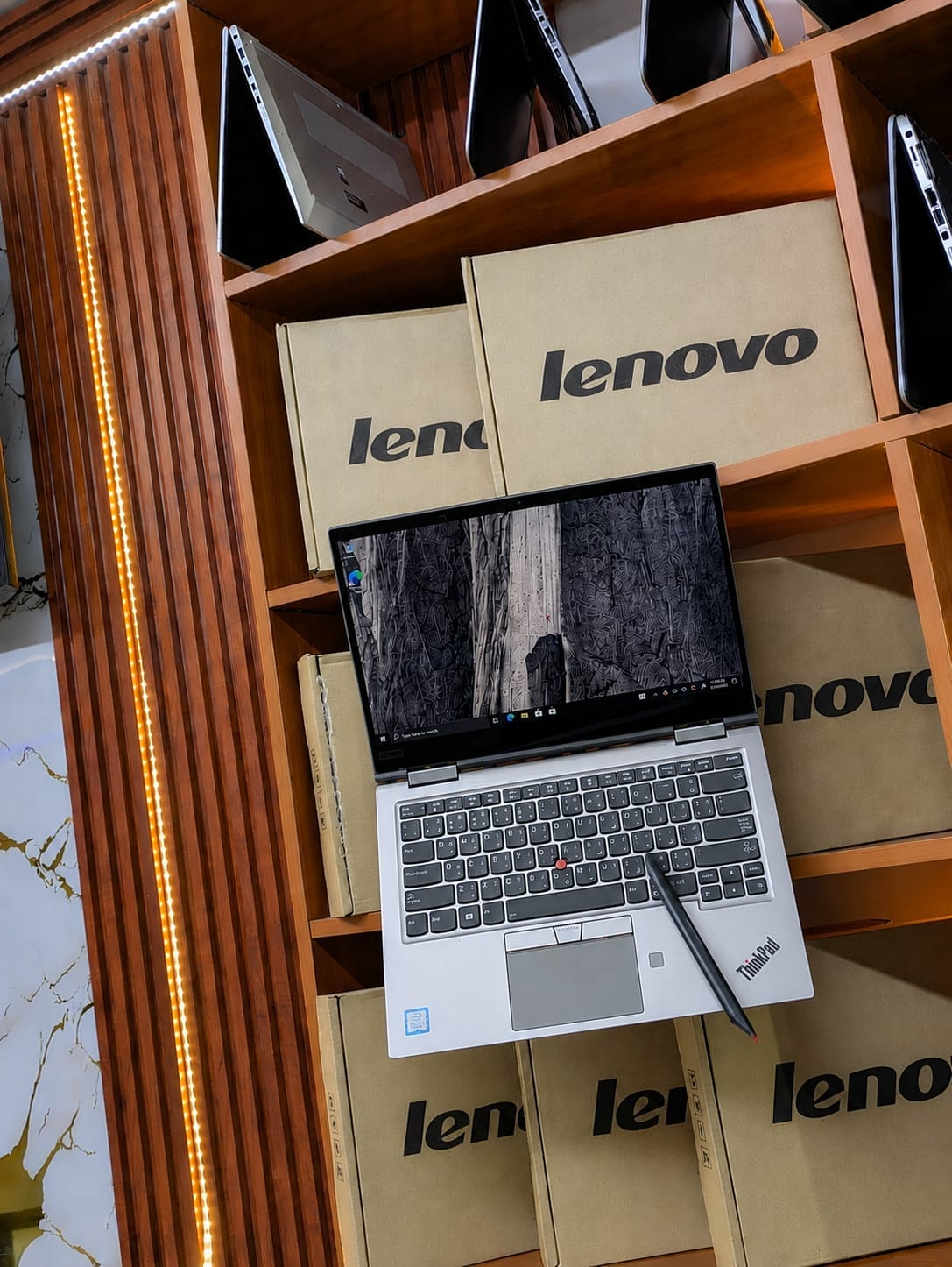Lenovo ThinkPad X1 Yoga - Core i7, 16GB RAM, 512GB SSD, 14" FHD Touch